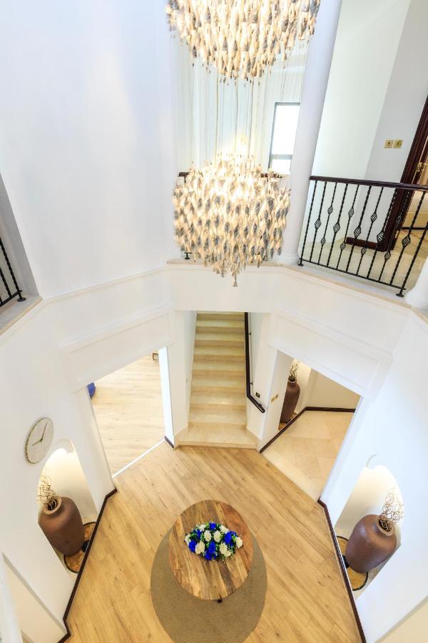 The S Holiday Homes - Stunning 5 Bedrooms Villa At The Palm Jumeirah With Private Beach And Pool Dubaj Zewnętrze zdjęcie